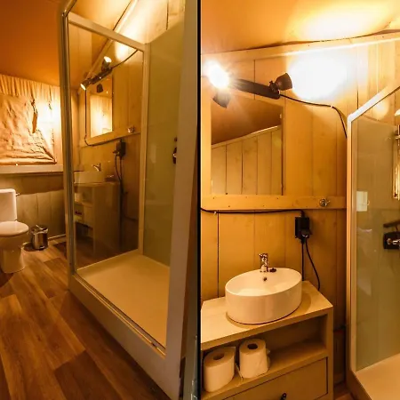 Glamping Tent With Bathroom In Luxury tent